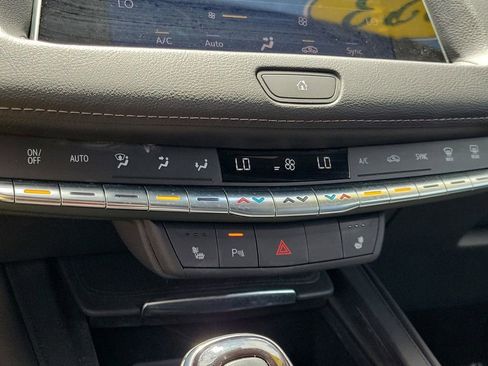 Certified 2023 Cadillac XT4 Luxury w/ Cold Weather Package AWD/4WD image 28