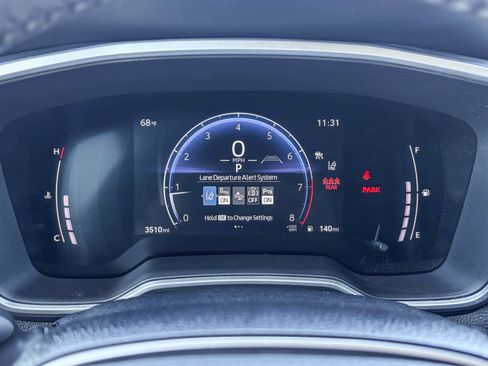 Used 2024 Toyota Corolla Cross XLE w/ Convenience Package image 23