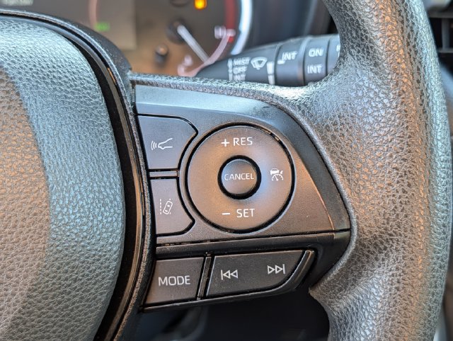 Used 2023 Toyota RAV4 XLE FWD image 21