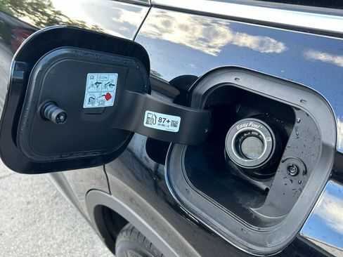 Used 2024 Lincoln Corsair FWD image 37