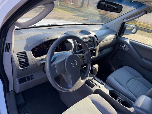 Used 2006 Nissan Frontier XE w/ (G01) XE Preferred Pkg image 28