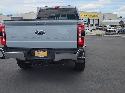 Used 2025 Ford F250 Lariat AWD/4WD image 3