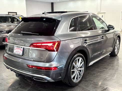 Used 2022 Audi Q5 e Prestige w/ Prestige Package image 12