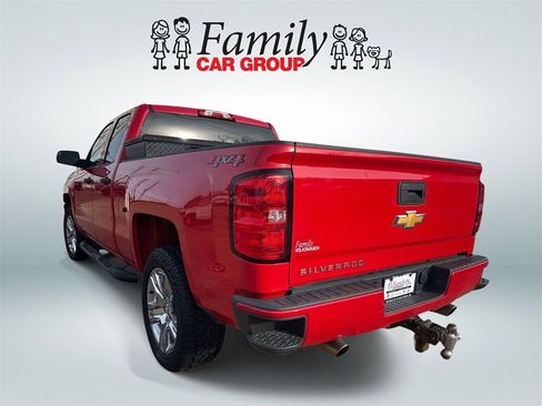Used 2018 Chevrolet Silverado 1500 Custom w/ Trailering Package image 4