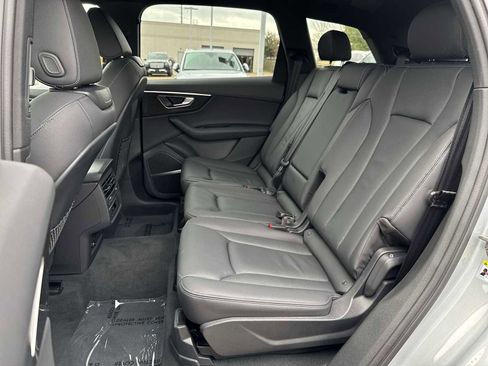 Used 2025 Audi Q7 3.0T Premium Plus AWD/4WD image 18