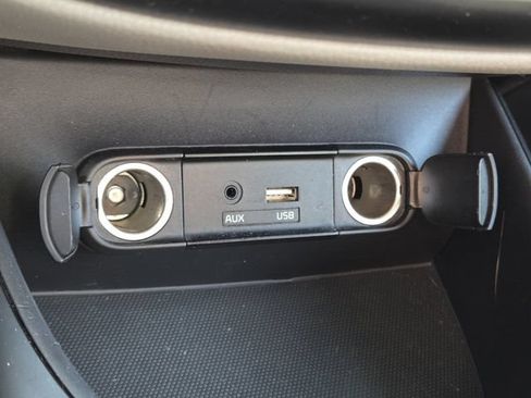 Used 2017 Kia Soul + FWD image 6