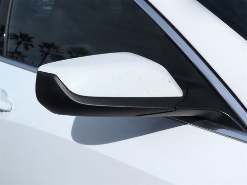 Used 2025 Chevrolet Malibu LT image 17