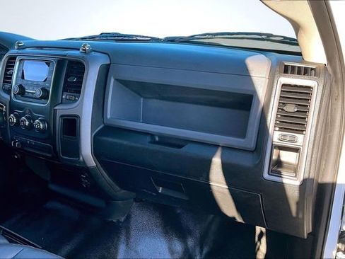 Used 2020 RAM 1500 Tradesman w/ Chrome Appearance Group image 26