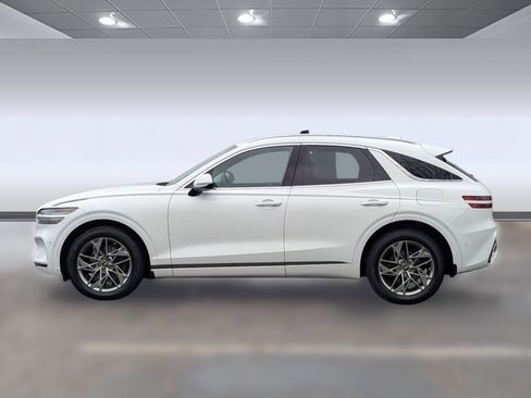 Used 2022 Genesis GV70 2.5T w/ Advanced Package image 2