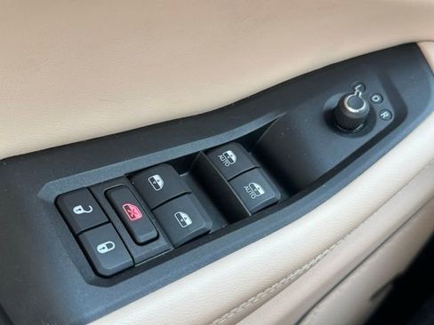 Used 2023 Jeep Grand Cherokee 4WD 4xe image 17