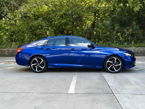 Used 2022 Honda Accord Sport image 10