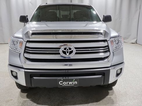 Used 2016 Toyota Tundra SR5 w/ SR5 Upgrade Package AWD/4WD image 8