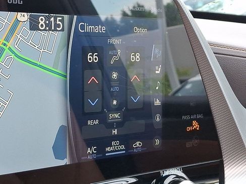 Used 2021 Toyota Highlander Platinum FWD image 16