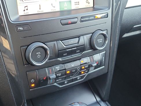 Used 2019 Ford Explorer XLT w/ Equipment Group 202A image 25