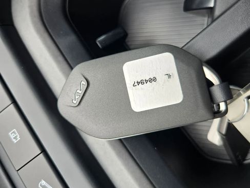 New 2027 Kia Telluride S image 36