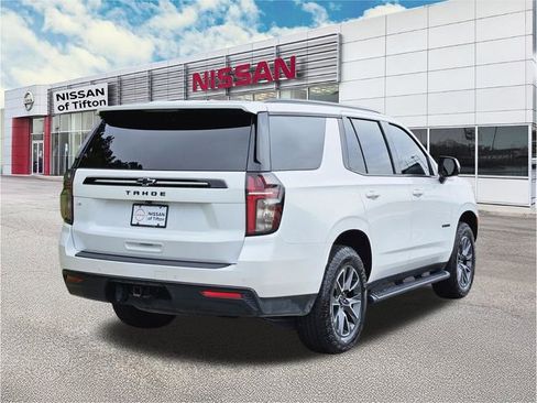 Used 2024 Chevrolet Tahoe Z71 w/ Luxury Package AWD/4WD image 4