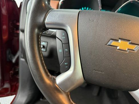 Used 2017 Chevrolet Traverse LT image 27