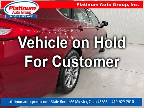 Used 2017 Ford Fusion SE w/ Fusion SE Technology Package FWD image 44