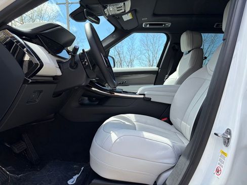 New 2026 Land Rover Range Rover Sport SE AWD/4WD image 11