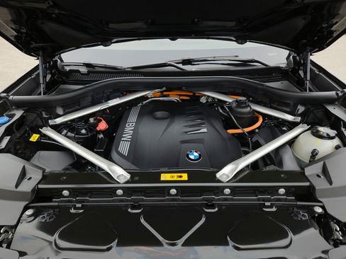 Certified 2024 BMW X5 xDrive50e w/ Premium Package AWD/4WD image 23