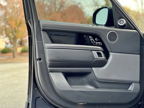 Used 2019 Land Rover Range Rover Supercharged image 10