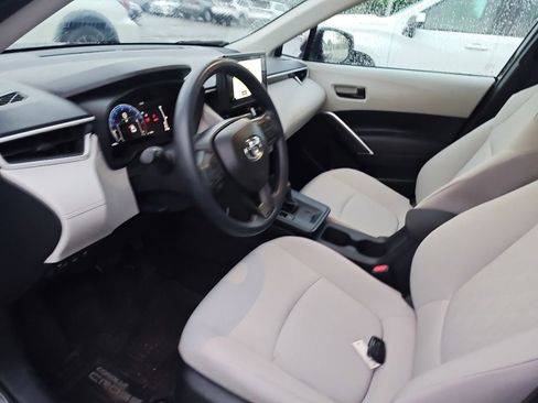 Used 2026 Toyota Corolla Cross L FWD image 7