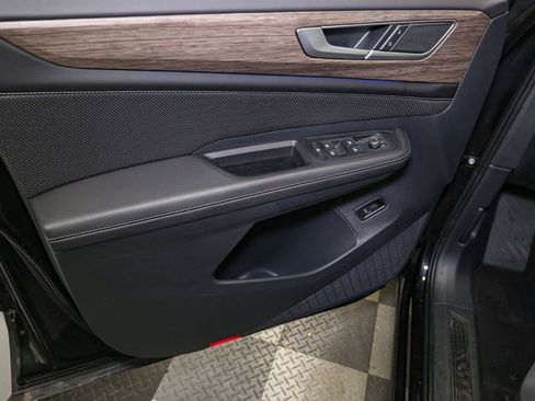 Used 2025 Volkswagen Atlas SEL AWD/4WD image 43