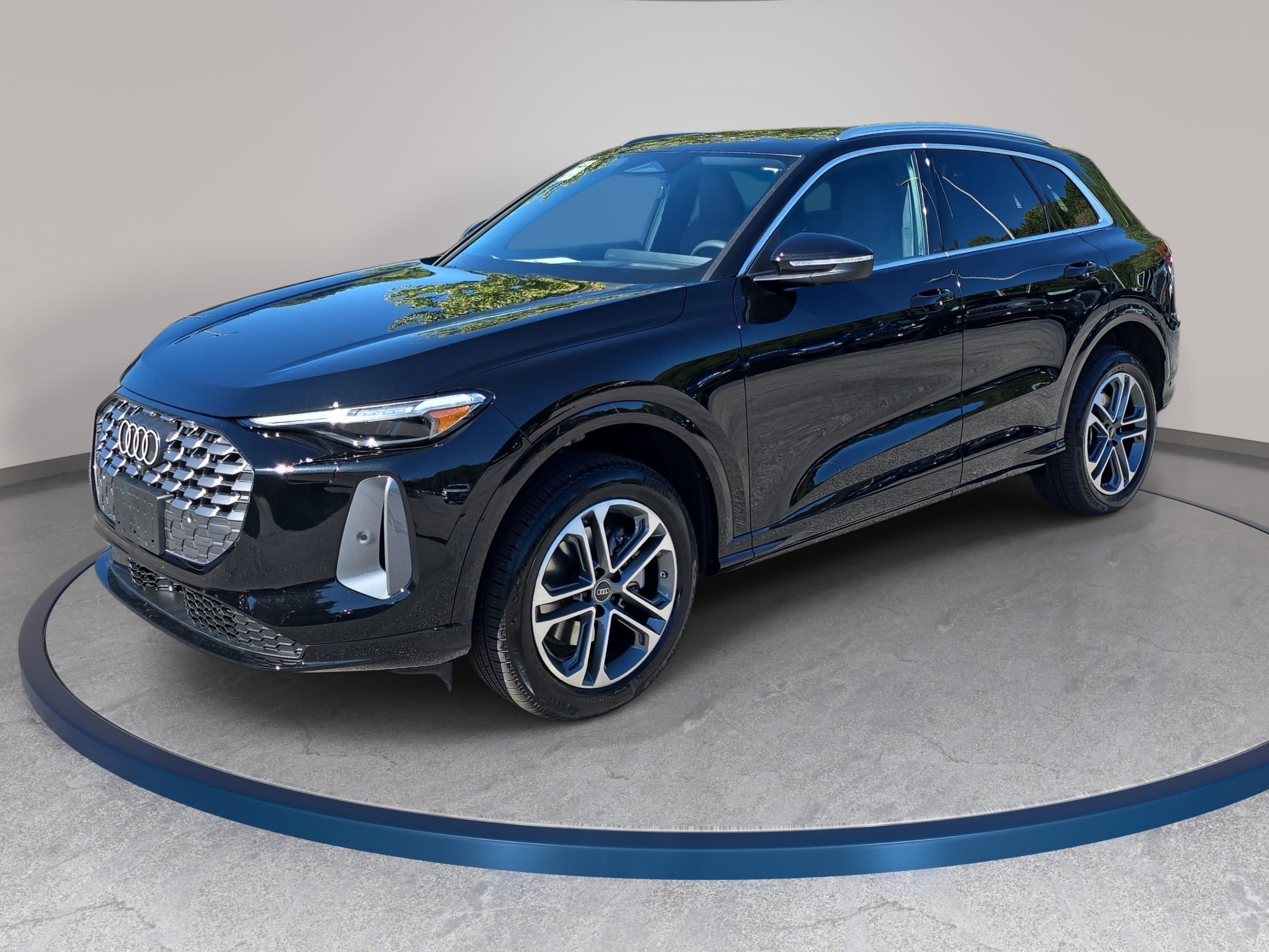 New 2026 Audi Q5 Premium Plus AWD/4WD image 1