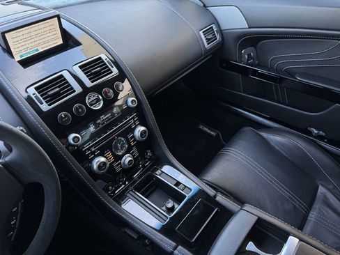 Used 2011 Aston Martin V8 Vantage S image 16