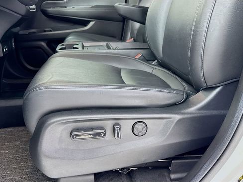 Used 2025 Honda Odyssey EX-L image 25