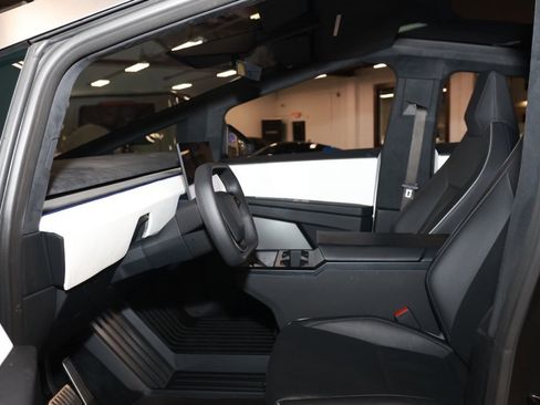 Used 2024 Tesla Cybertruck Cyberbeast image 9