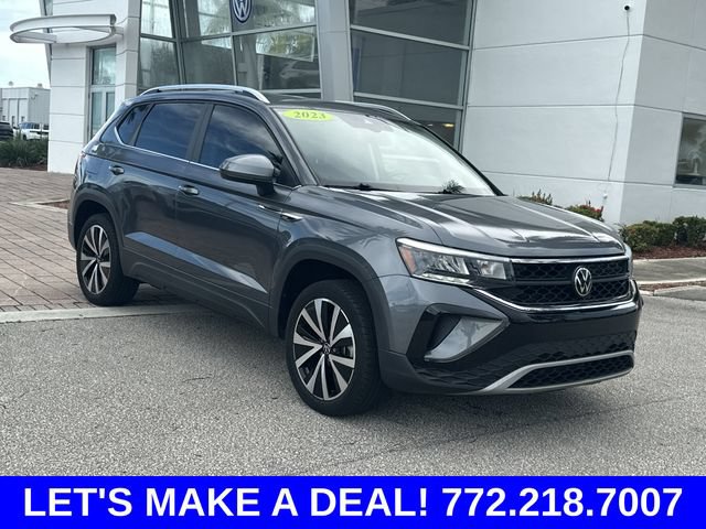 Certified 2023 Volkswagen Taos SE w/ Panoramic Sunroof Package FWD image 4