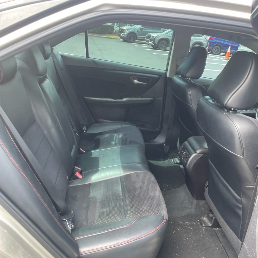 Used 2015 Toyota Camry XSE FWD image 11