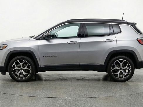 Used 2025 Jeep Compass Limited image 5