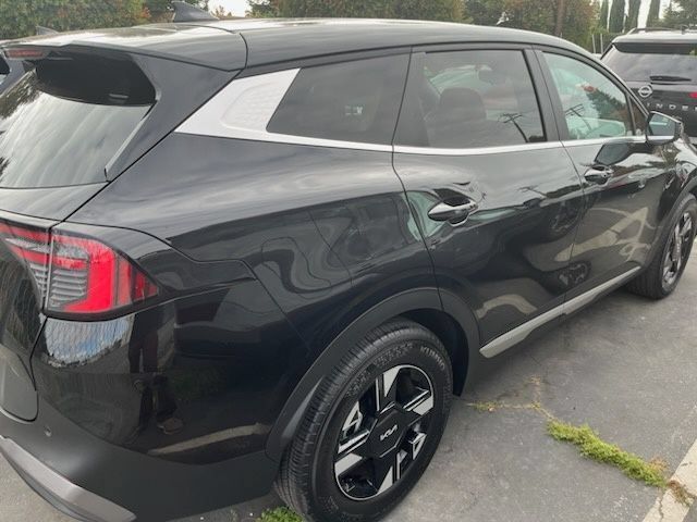 Used 2026 Kia Sportage LX FWD image 7