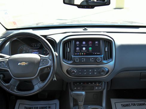 Used 2020 Chevrolet Colorado Z71 image 35