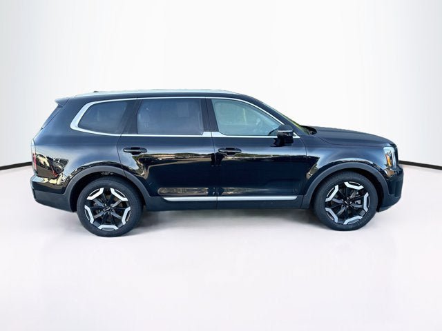 Certified 2025 Kia Telluride EX w/ EX Captain's Chair Package AWD/4WD image 4