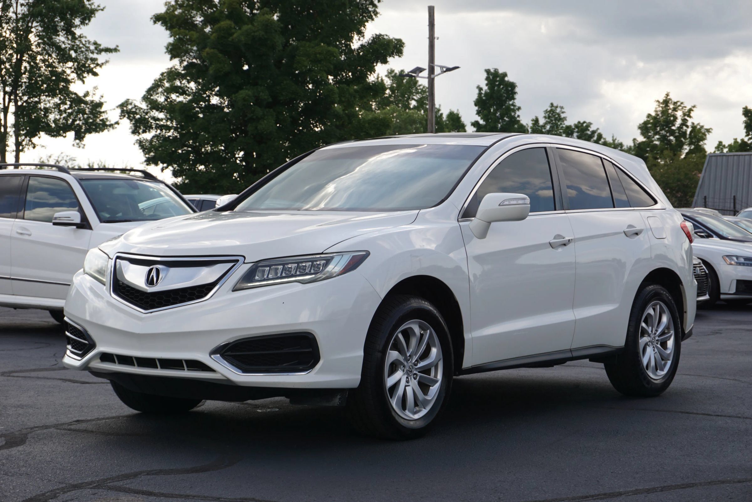 Used 2016 Acura RDX FWD image 1