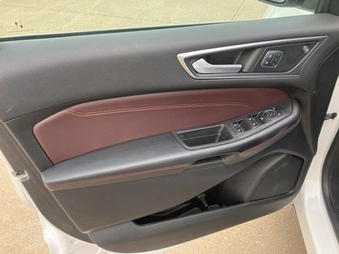 Used 2022 Ford Edge Titanium w/ Equipment Group 301A image 9