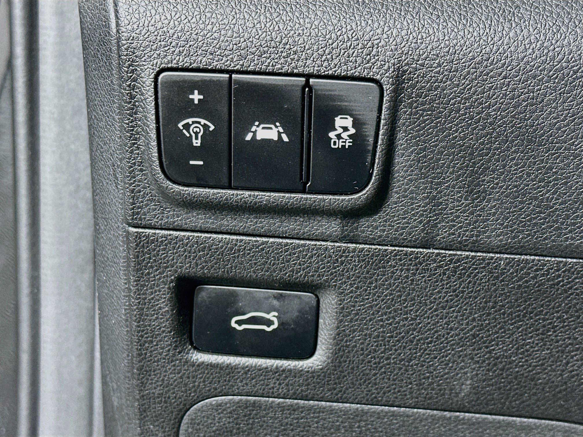 Used 2023 Kia K5 LXS FWD image 17