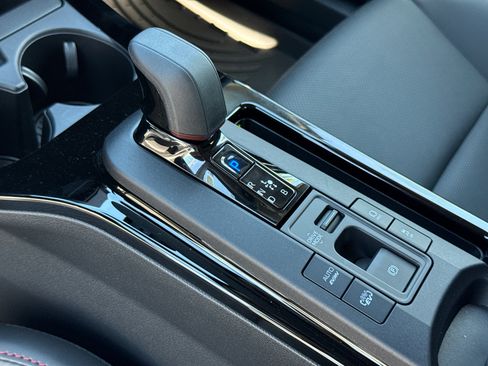 New 2026 Toyota Prius Plug-In Hybrid FWD image 28