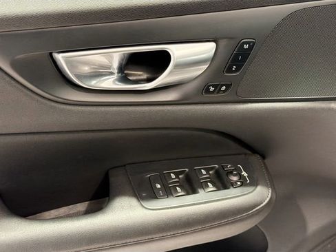 Used 2024 Volvo S60 B5 Core image 17