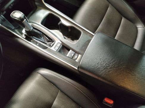 Used 2018 Honda Accord Sport image 26