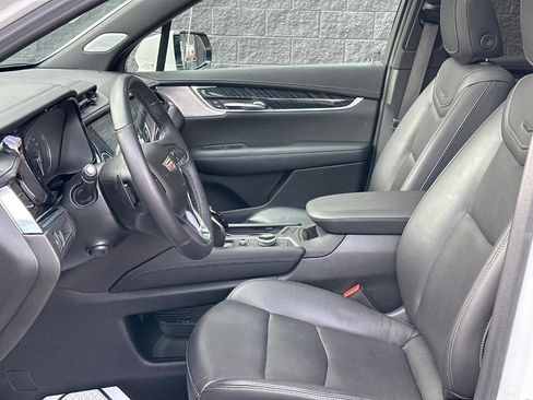 Certified 2024 Cadillac XT6 Premium Luxury image 17