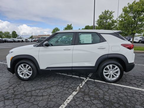 Used 2023 Chevrolet TrailBlazer LS FWD image 12