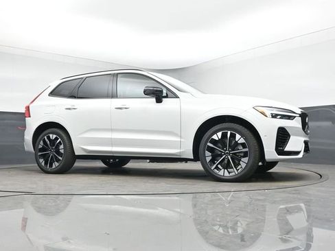New 2026 Volvo XC60 T8 Plus w/ Protection Package Premier image 38