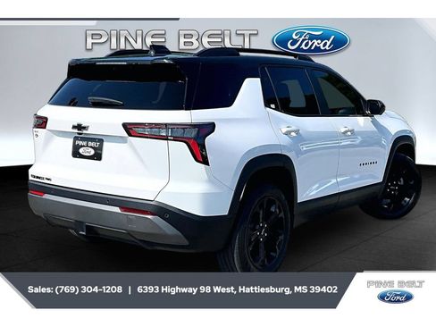 Used 2025 Chevrolet Equinox LT w/ Safety and Technology Package AWD/4WD image 11