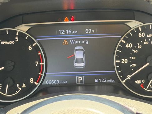 Used 2020 Nissan Altima 2.5 SR FWD image 25