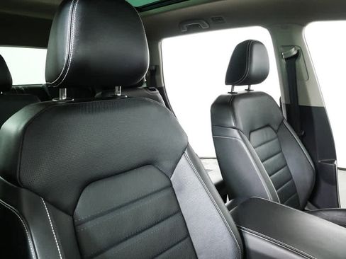 Used 2024 Volkswagen Atlas SEL AWD/4WD image 26