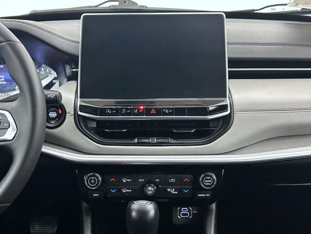 Certified 2025 Jeep Compass Limited AWD/4WD image 12